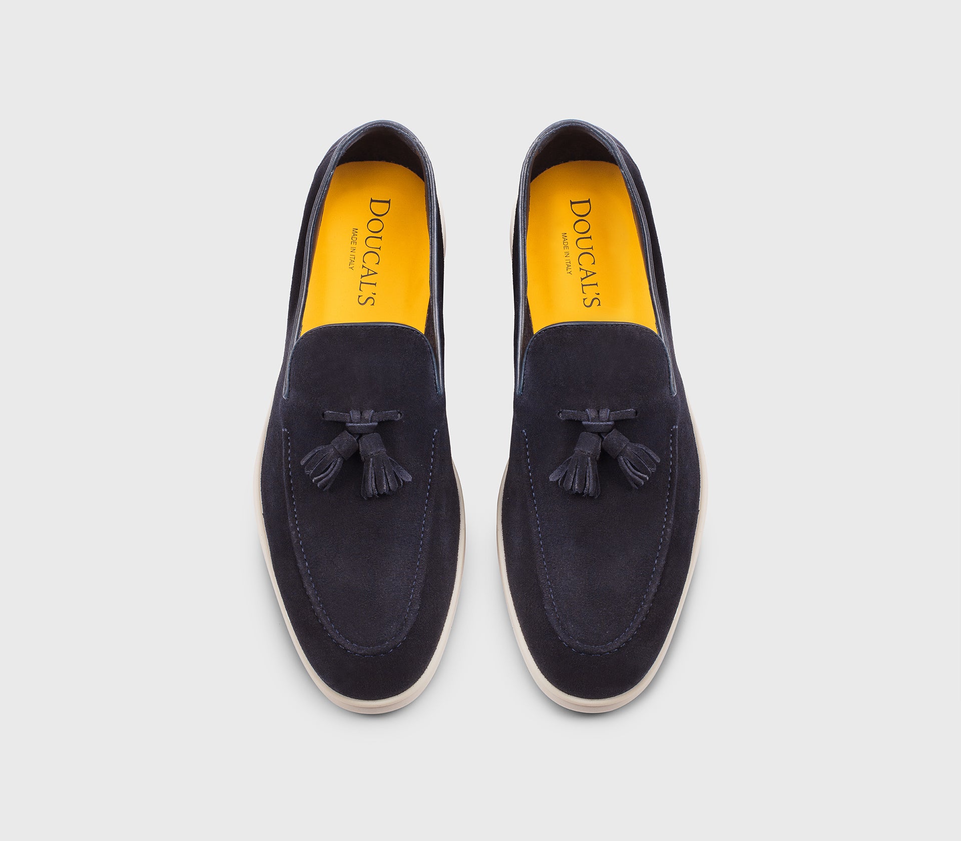 DU3415NWMAUY009GB00 - Mocassino con nappine in suede blu - Image 2
