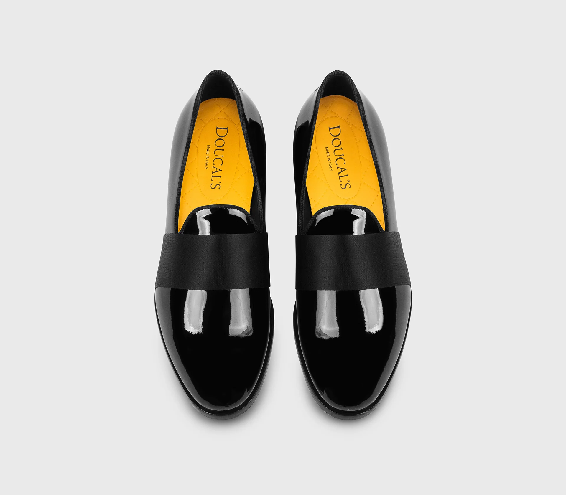 DU3530RENNUF018NN00 - Mocassino pantofola con fascia in vernice nero - Image 2