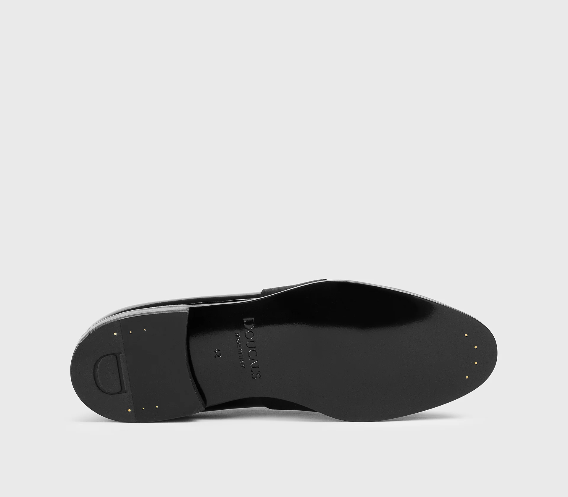 DU3530RENNUF018NN00 - Mocassino pantofola con fascia in vernice nero - Image 4