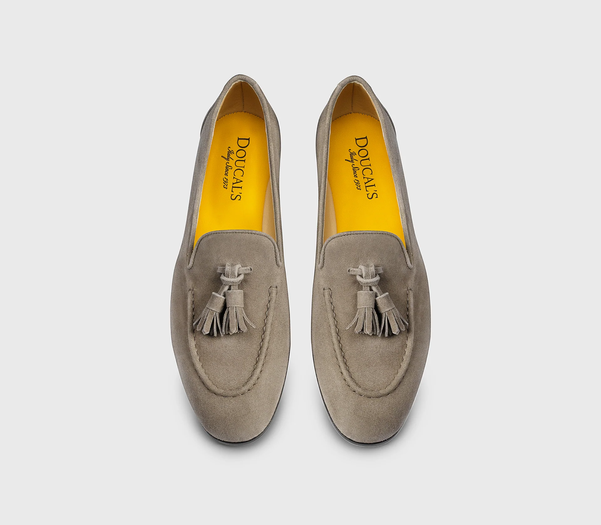 DD8313MEGNUF278NN45 - Mocassino con nappine in suede grigio caldo - Image 2