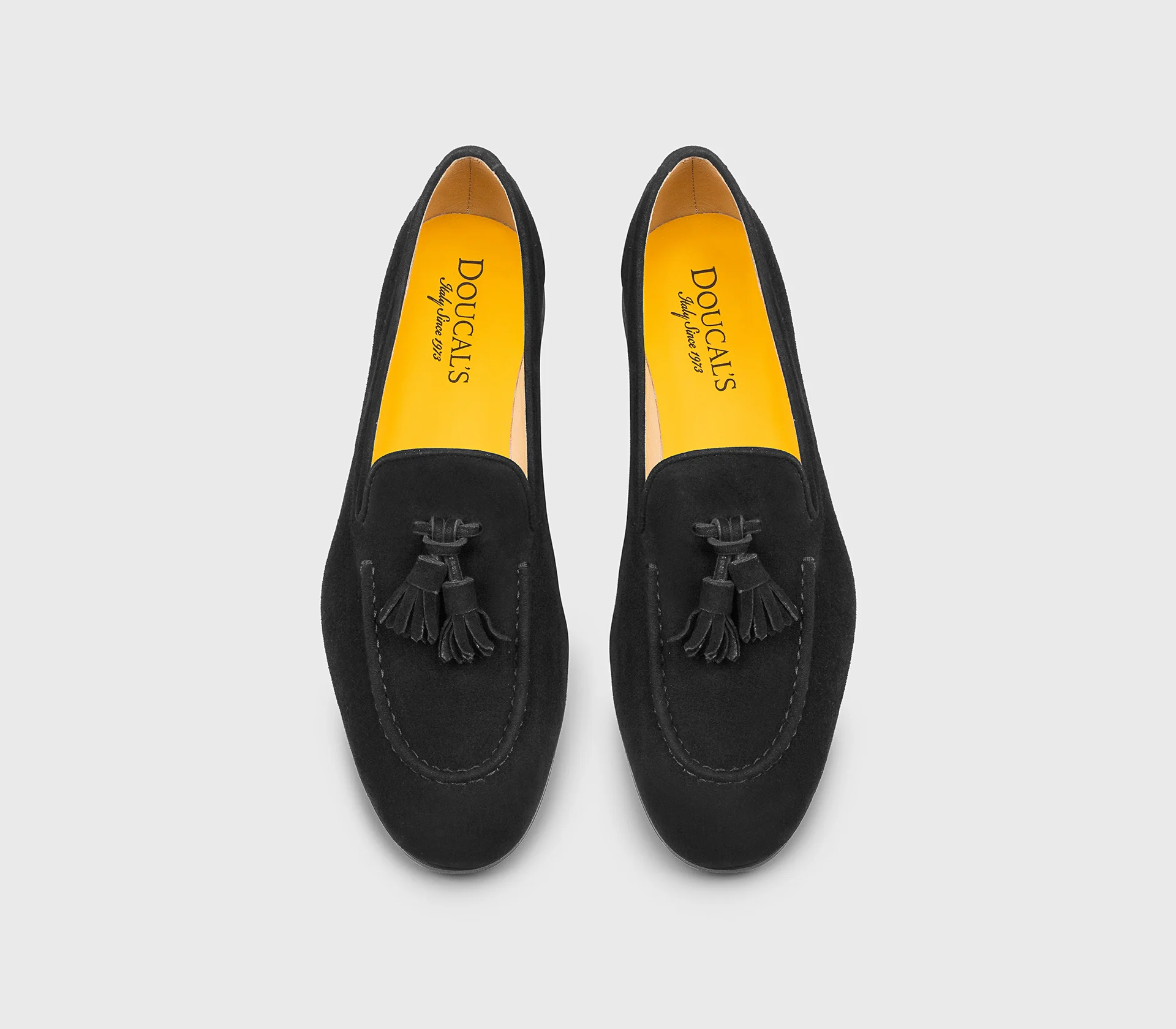 DD8313MEGNUF278NN00 - Mocassino con nappine in suede nero - Image 2