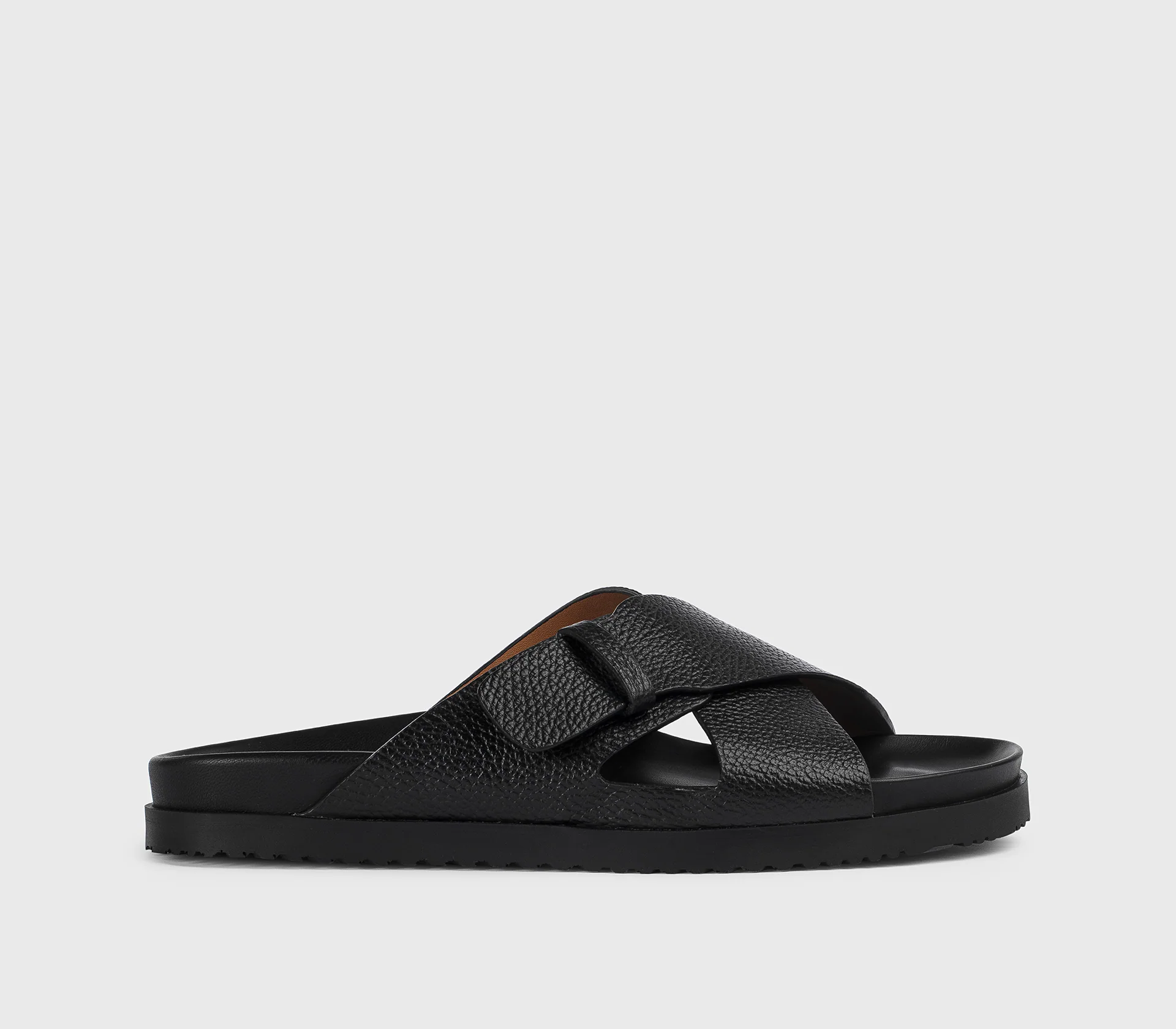 DU3180NECKPF704NN00 - Sandalo con doppia fascia incrociata in pelle bottalata nera