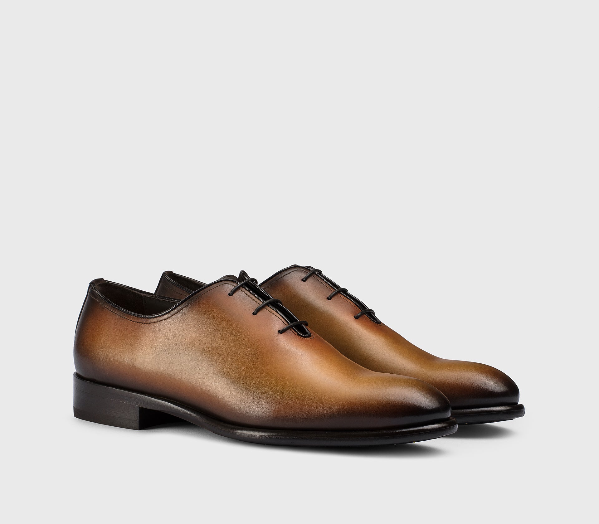 DU3538FREDUF159TC22 - Stringata in pelle caramel - Image 3